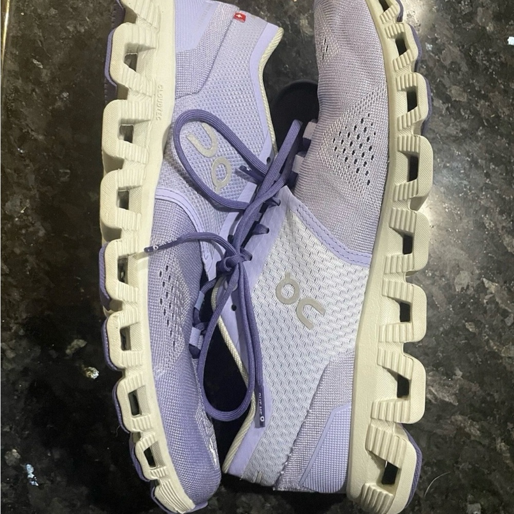 On Cloud Swiss Engineering Cloud X Women’s Size 9 Running Athletic Sneaker Shoes